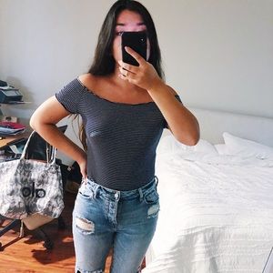 ☆ BRANDY MELVILLE TOP ☆